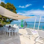 Villa With Swimming Pool - Dugi Otok, Zman