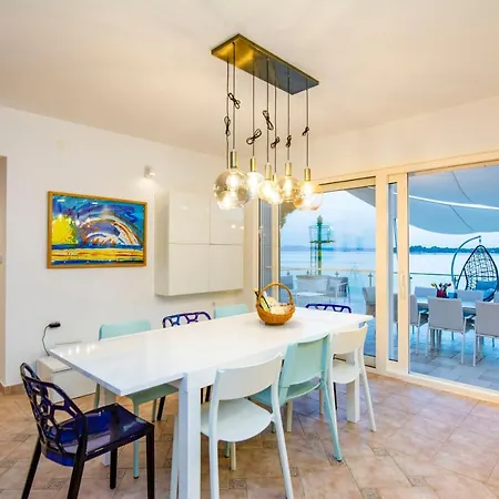 With Swimming Pool - Dugi Otok, וילה Žman