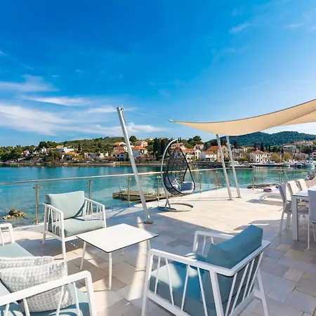 With Swimming Pool - Dugi Otok,