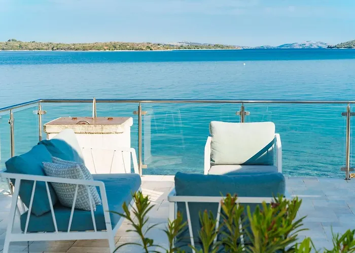 With Swimming Pool - Dugi Otok,