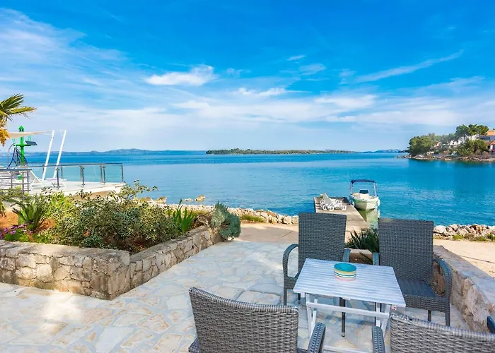 With Swimming Pool - Dugi Otok, Villa