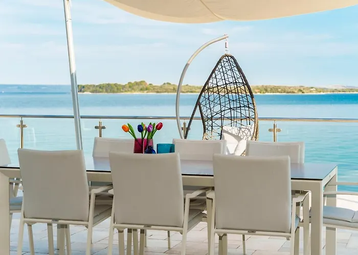 With Swimming Pool - Dugi Otok,